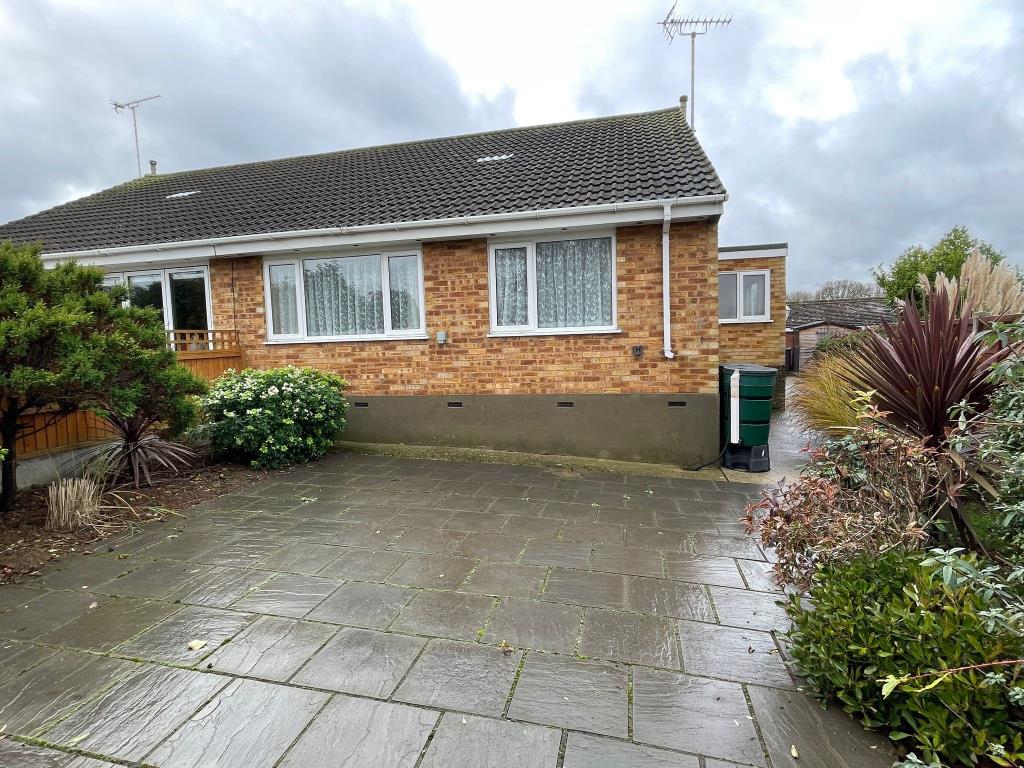 Lot: 129 - SEMI-DETACHED BUNGALOW WITH GARAGE - Rear of bungalow